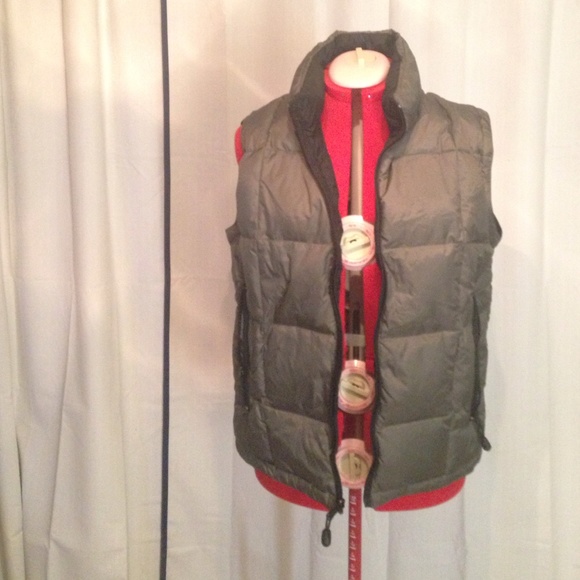 COPY - Gap vest silver - Picture 1 of 2